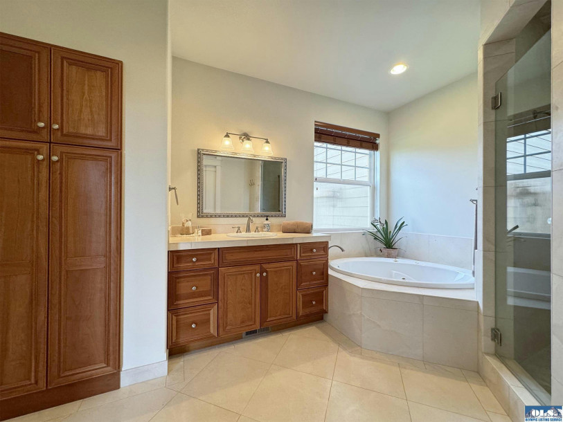 31 FERGY LN, Sequim, WA 98382-9