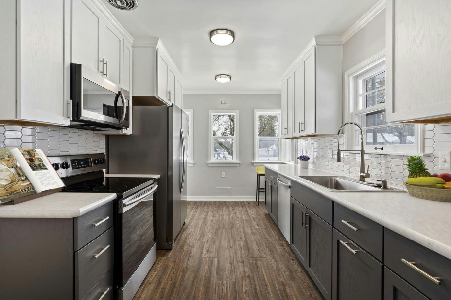 733 E THURSTON AVE, Spokane, WA 99203-9