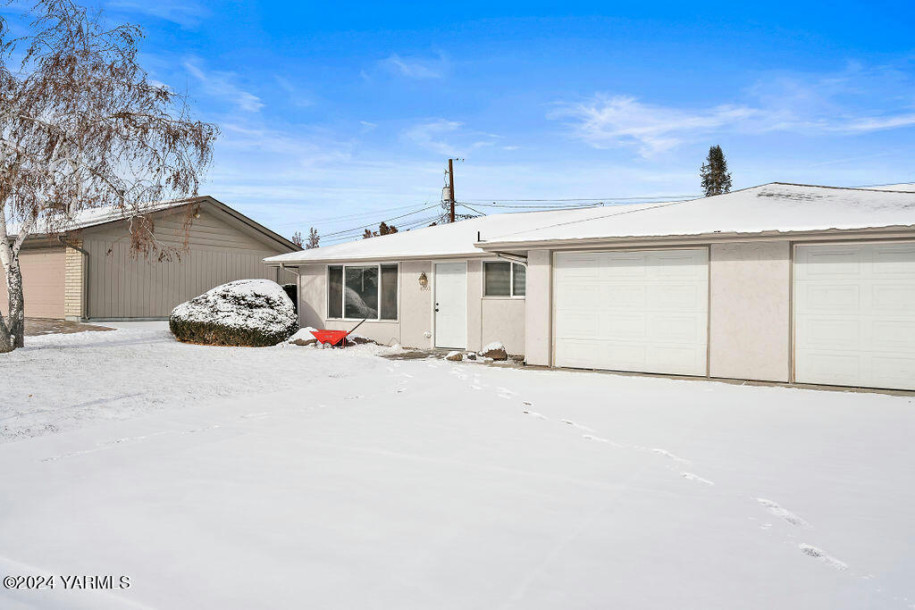 4903 MCCARGAR ST, Yakima, WA 98908-10