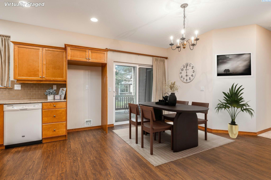 7810 W 21ST AVE, Kennewick, WA 99338-8