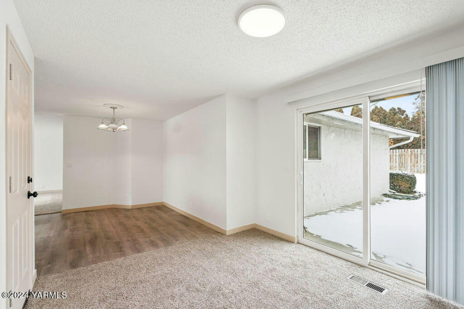 4903 MCCARGAR ST, Yakima, WA 98908-7