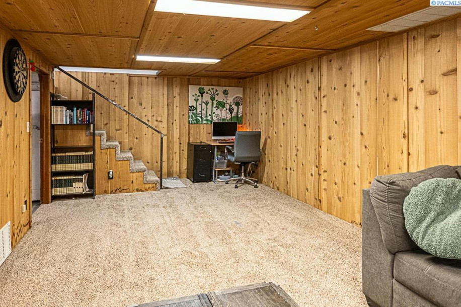 217 JADWIN AVE, Richland, WA 99352-5