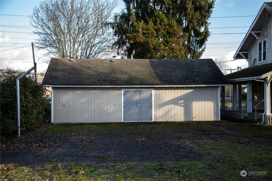 14921 PIONEER WAY E, Puyallup, WA 98372-4