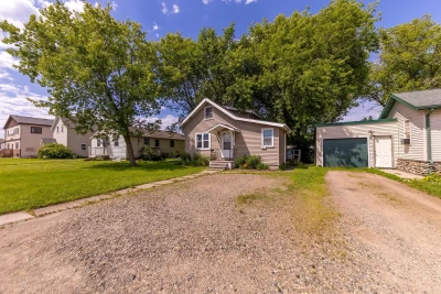 421 NW 8th Ave, Grand Rapids, MN 55744