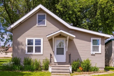 421 NW 8th Ave, Grand Rapids, MN 55744