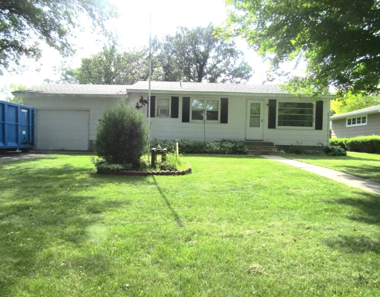 837 Western Ave, Madison, MN 56256-3