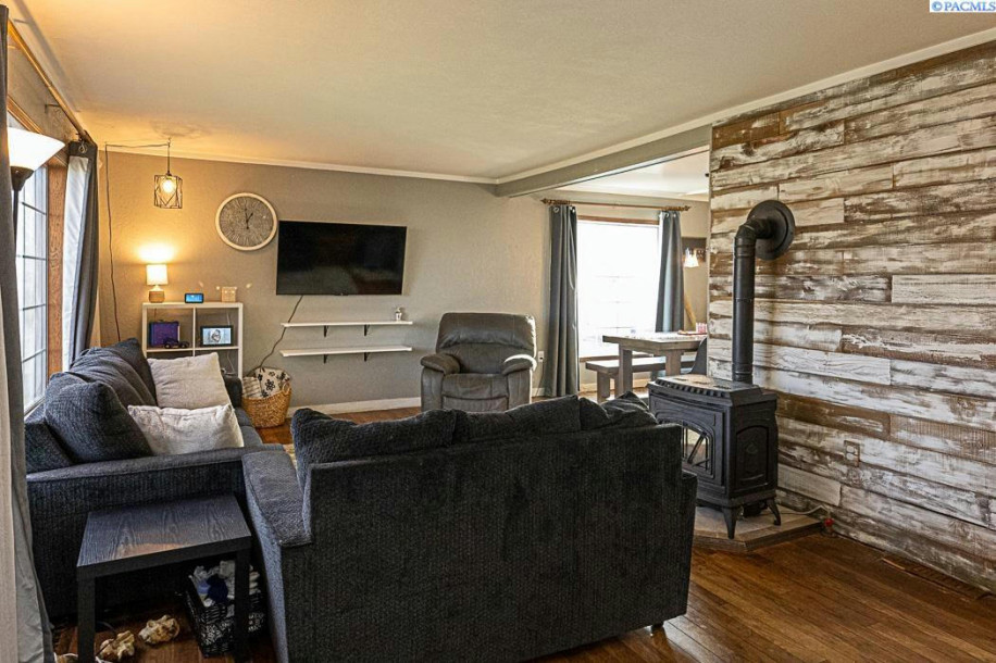 217 JADWIN AVE, Richland, WA 99352-3