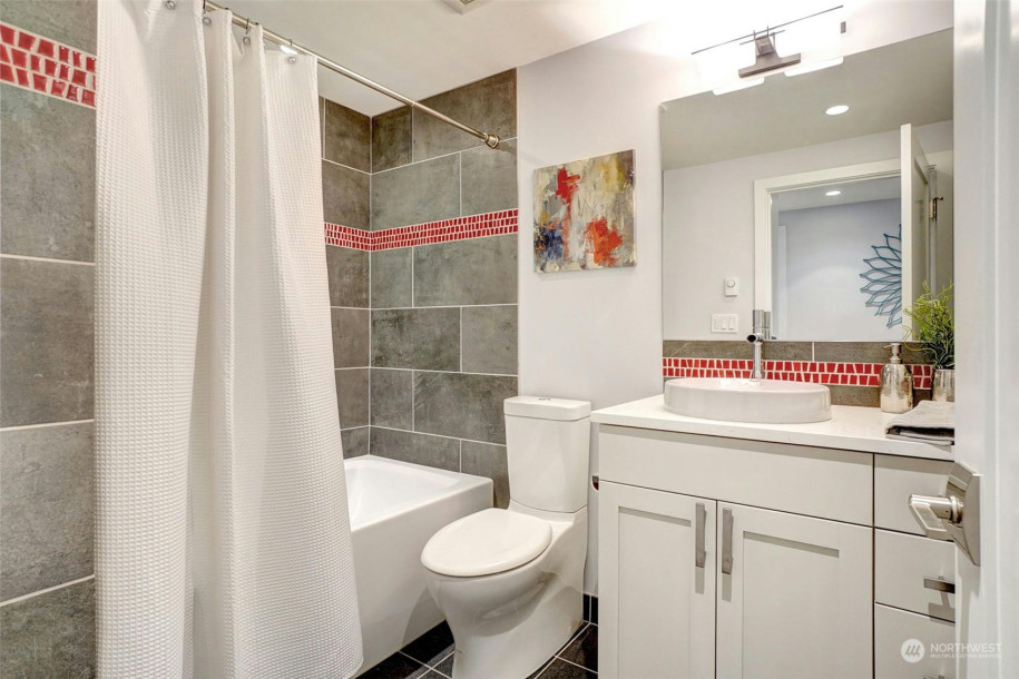 6535 SEAVIEW AVE NW APT 605B-5